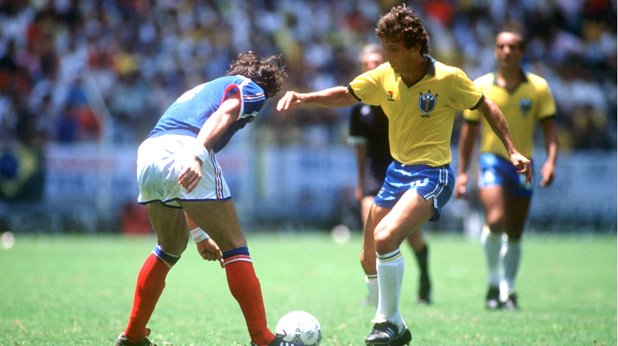 Зико 
Белия Пеле! Какво повече от един прякор, който казва всичко. Бразилия през 80-те беше наслада на окото, въпреки че на световното в Испания отстъпи на Италия, а през 1986-а отпадна от Франция на четвъртфинал. Но и до днес отборът на Зико, Фалкао и Сократес е сред любимите на на по-старото поколение запалянковци.