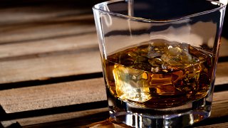 bigstock-Glass-of-scotch-whiskey-and-ic-31195151