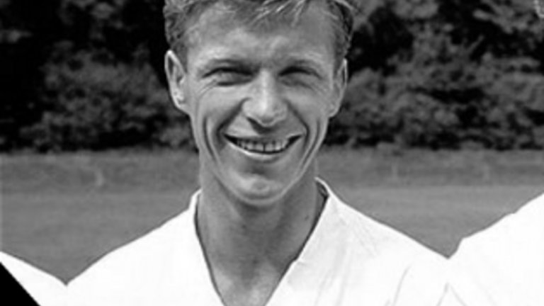 Един от лидерите на шампионския отбор е убит от мълния
Джон Уайт (1937-1964) умира докато играе голф. Започва да вали силен дъжд, придружен с гръмотевична буря. Уайт решава да се скрие под дърво, което е ударено от мълния. Така звездата си отива едва на 27, когато е в разцвета на силите си и е един от най-добрите играчи на Острова (той е шотландец). Някои източници твърдят, че трагедията се е случила на футболно, а не на голф игрище, но за това няма доказателства.