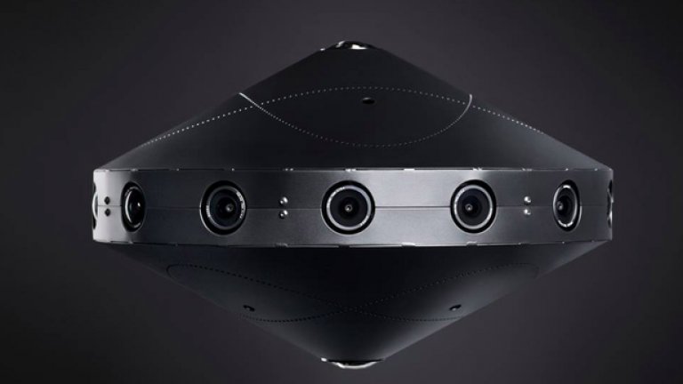 Surround 360 се състои от 14 широкоъгълни камери, подредени в кръг, два fish eye обектива отдолу и още един в горната част 