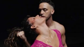 "Моля за прошка Богородица за това, което правя в леглото", се пее още в песента