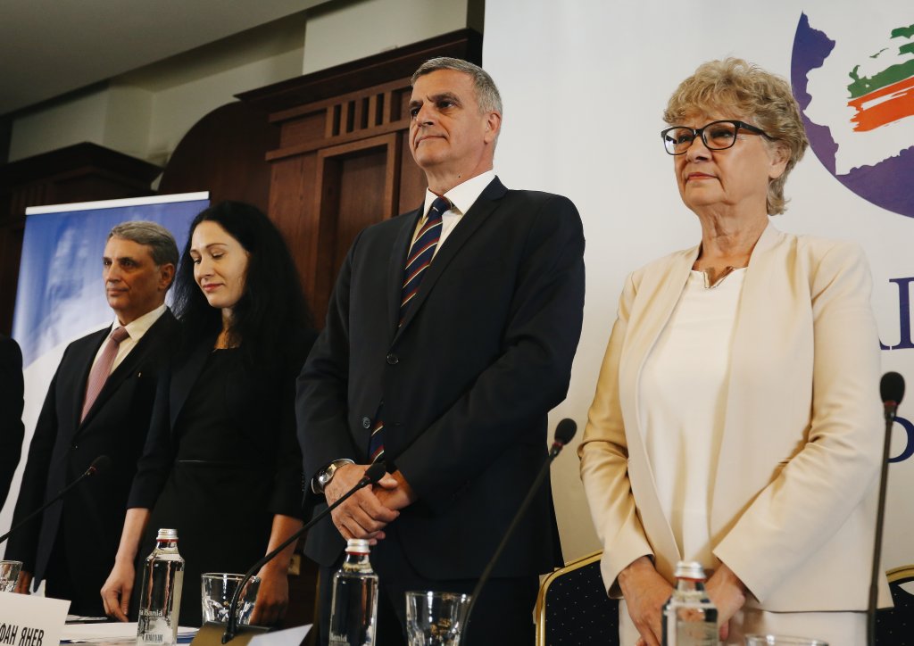 Бившият служебен премиер събра Инициативния комитет на "Български възход" и обяви екипа си