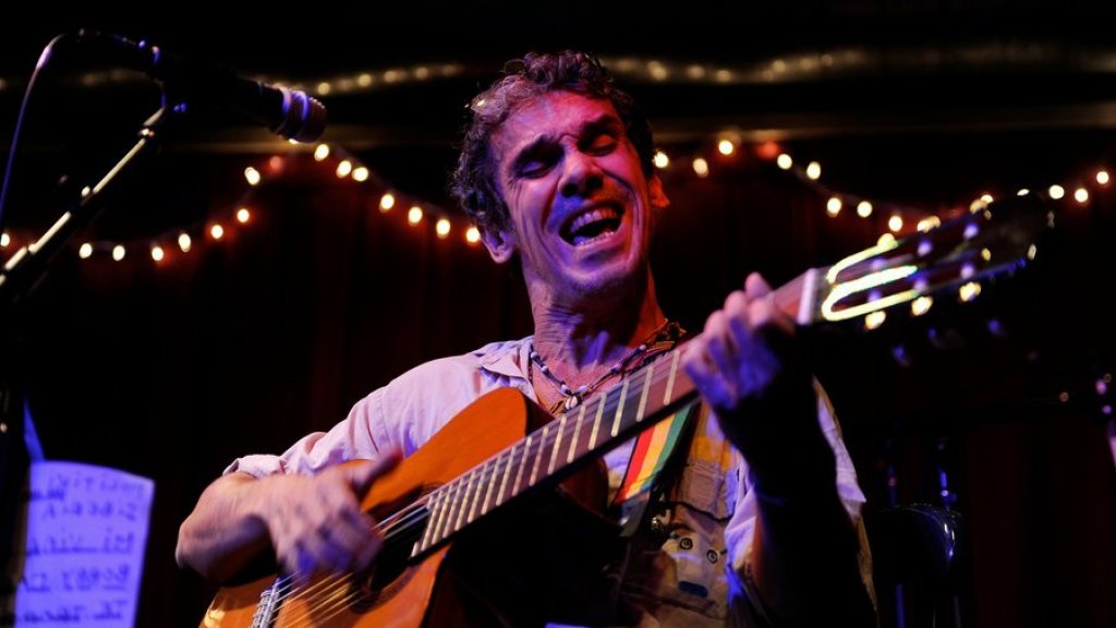 1379403145_manu-chao-4de662c31c6c1