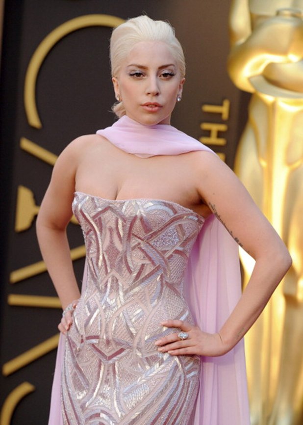 Завръщането на абсурдната мода на Гага