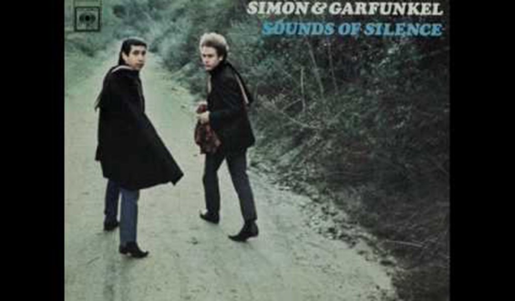 Simon & Garfunkel - April Come She WillПесента на американското фолк и рок дуо, изгряло през 60-те, разказва за очакването с пролетта да дойде и любовта. И, разбира се, за надеждата тя да остане и през май, юни, юли, август...