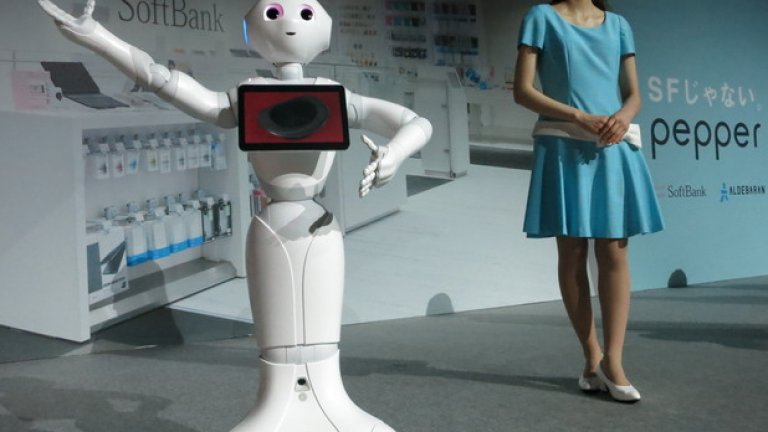 Роботът много обича "разговорите" и може да се самообучава, докато контактувате с него