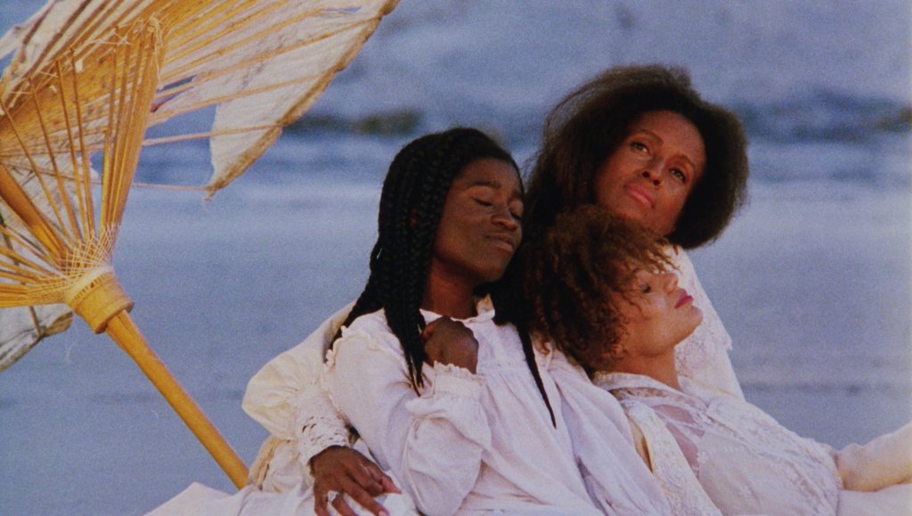 “Daughters of the Dust” 
Тръмп говори с подчертано неуважение към малцинствата и жените. Тогава какво по-хубаво от филм за 3 поколения жени от малцинство. 