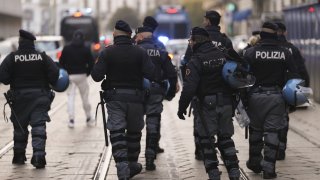 Прекъсванията са предизвикали големи смущения в разписанията на влаковете