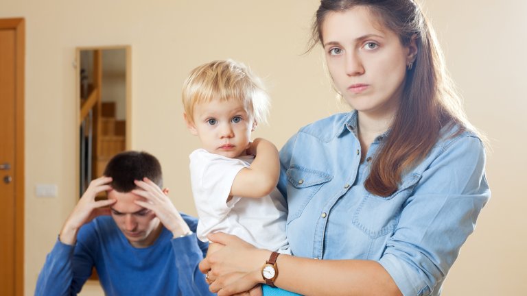 родители, семейство, семеен скандал, конфликт istock
