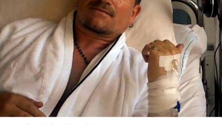 Изображението е истинско, но е от клип през 2010 година. Боно няма ебола