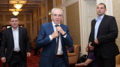 Лютви Местан обяви, че е готов да осигури подкрепа за антикорупционния закон, но само ако парламентът назначава директора на бъдещото Бюро за превенция на корупцията