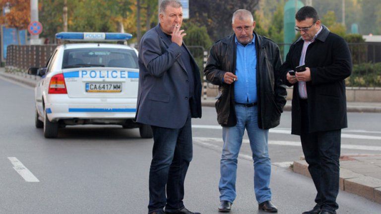 Главният секретар на МВР Георги Костов и директорът на СДВР Младен Маринов продължават да мълчат след серията показни разстрели в София