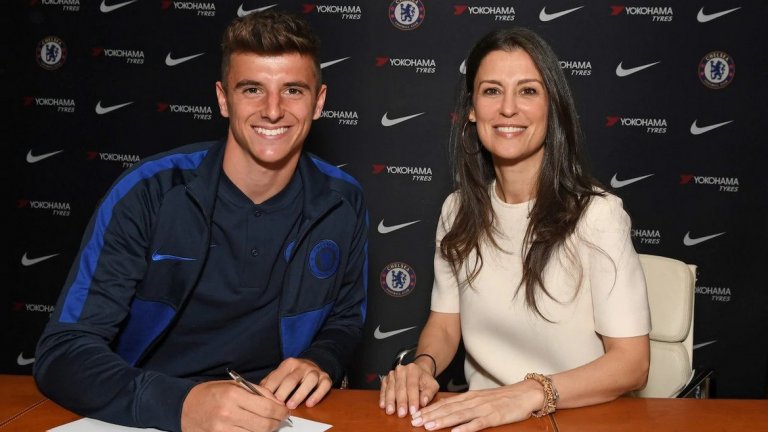 За да му вдъхне още по-голяма увереност и да му покажат колко държат на него, от "Стамфрд Бридж" наградиха Мейсън с нов петгодишен договор с близо 80 хилянди паунда седмично възнаграждение. Не е зле за момче на 20, нали?