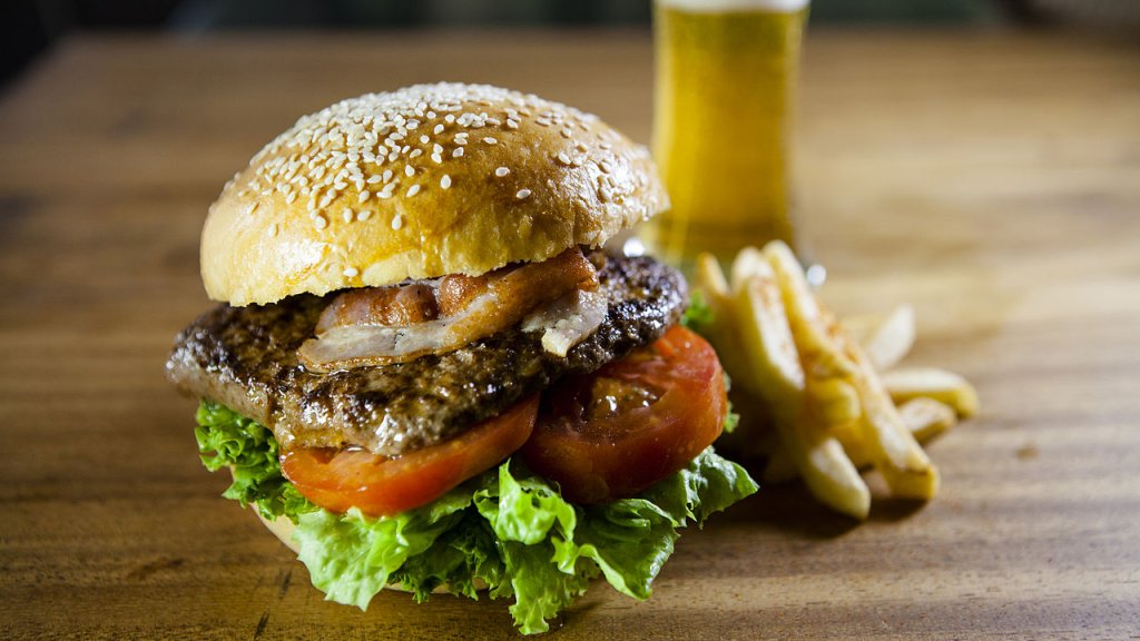 1280px-RedDot_Burger