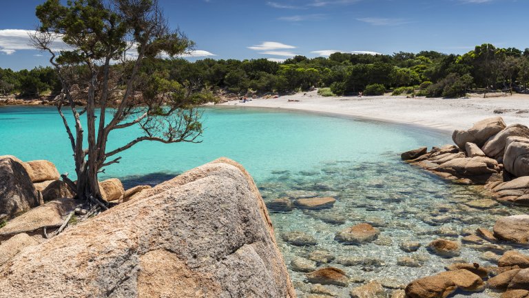 За туристите Сардиния е рай, но за местните е малко по-различно.
