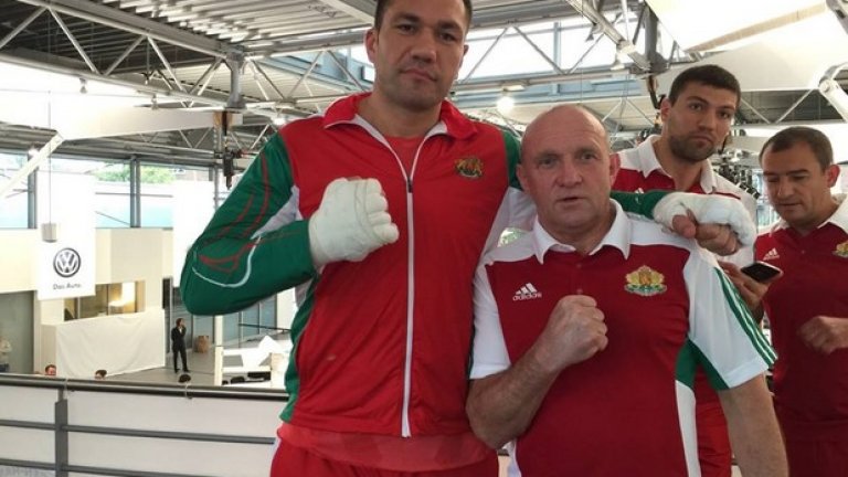 Ото Рамин, личен треньор на Кубрат Пулев, потвърди, че българският боксьор няма сериозни травми.