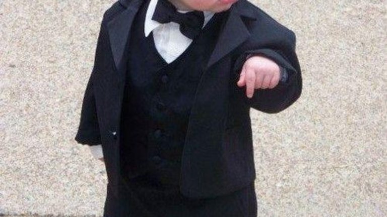 Не, не го мразим, просто...