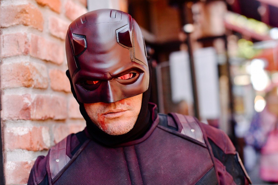 Супергероите са малко по-сложни - най-малкото за техните костюми човек трябва да се бръкне повечко. Като този сполучлив Daredevil.
