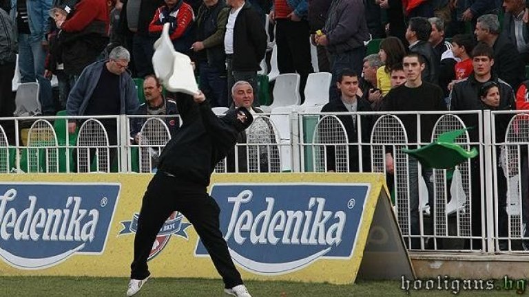 Най-лудите привърженици на ЦСКА са извън контрола на Националния фенклуб