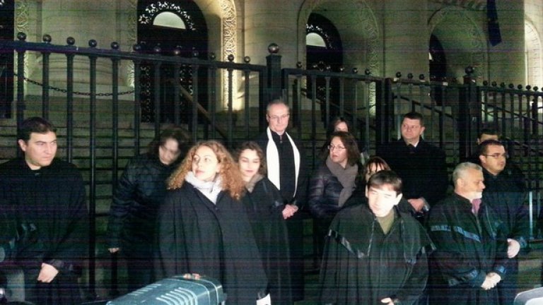 Съдии на протест пред Съдебната палата