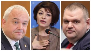 Вътрешният министър даде информация за полетите на лидера на ДПС, както и че част от тях са платени, не от него самия. Пеевски, на свой ред, обвини МВР, че ползва публичен ресурс, за да се рови в личния му живот.