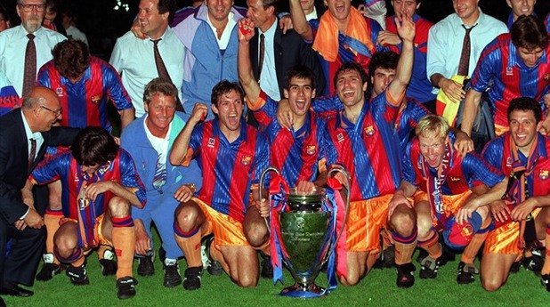 Стоичков се зарадва и на единствената за българин досега чест да вдигне най-важната купа - тази на европейските шампиони. Барселона я спечели през 1992 г.