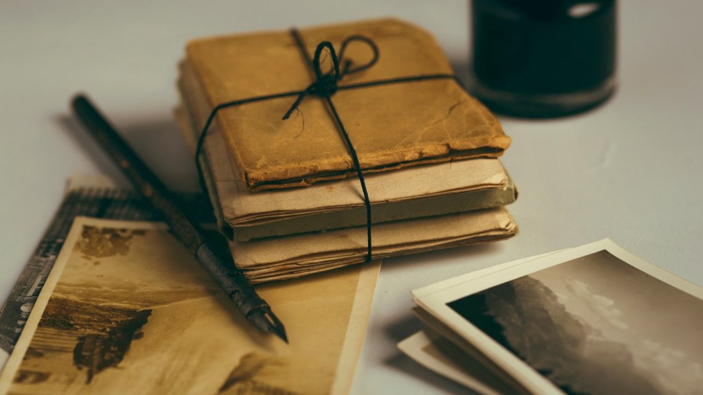 joanna-kosinska-B6yDtYs2IgY-unsplash