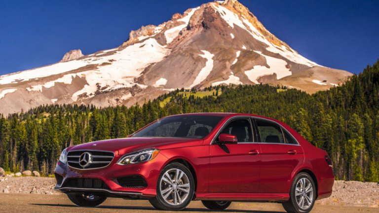 Е-класата на Mercedes и 5-ата серия на BMW имат по около 40 000 продажби годишно в САЩ