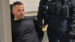 Той е бил задържан пред луксозен ресторант във Франция