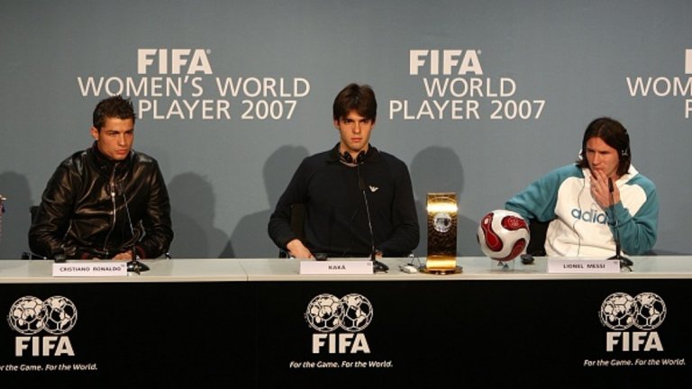 Март 2007-а
Две години по-късно обаче Барса предложжи на таланта си следващия му контракт. Срокът на договора остана същият, но заплатата на арженинеца вече бе 100 000 евро на седмица.