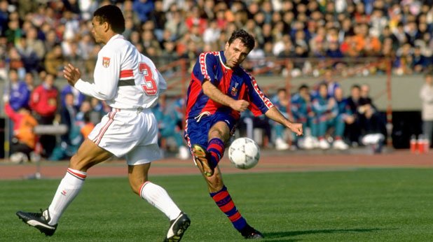 С Барса Ицо спечели Купата на европейските шампиони през 1992 г., а в мача за Междуконтиненталната купа, загубен с 1:2 от бразилския Сао Пауло, отбеляза единствения гол за отбора си