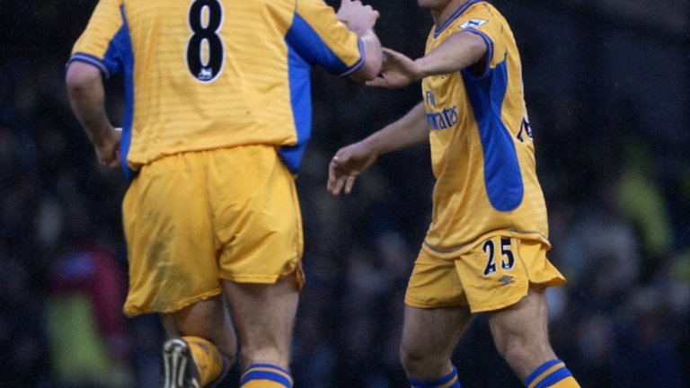 4. Джанфранко Дзола
„Той значи толкова много за феновете на Челси. От всички чужденци, които пристигнаха в началото на новата ера, Дзола е най-обичаният. Той е фантастичен на и извън терена. Изключителен човек и фантастичен футболист.“