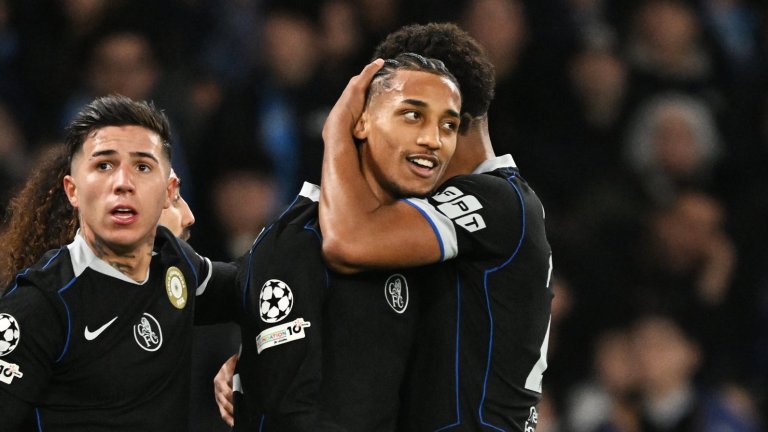 Челси влезе в осмицата и изхвърли Наполи, Ливърпул вкара шест