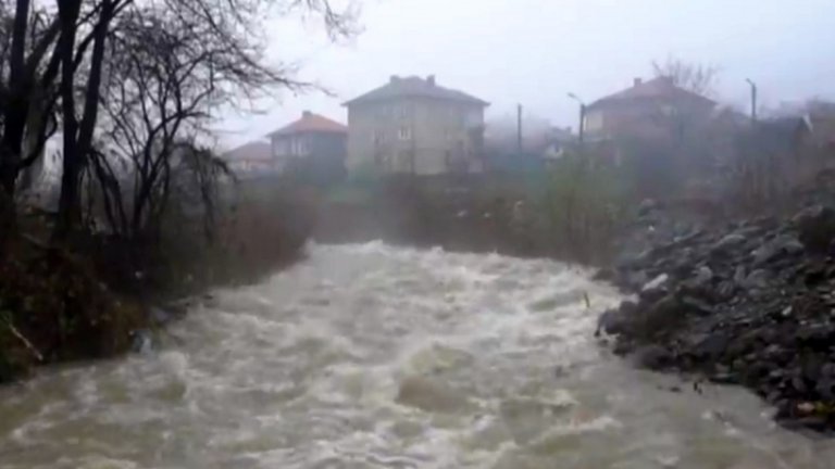 Тежко остава положението в цялата област Враца