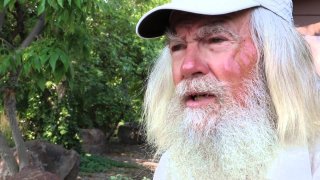 Те правят походи със стотици километри, катерият отвестни скали и се спускат със ски от Еверест