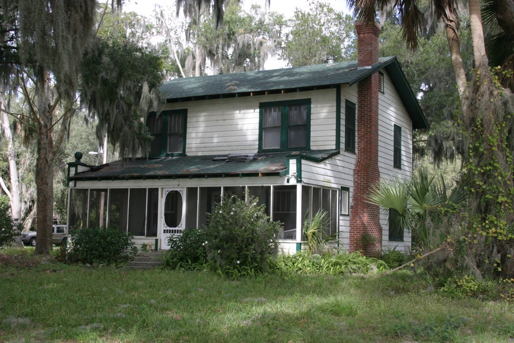 Kate (Ma) and Fred Barker death cottage photo sent to Find A Grave