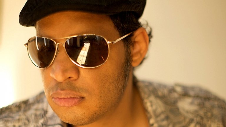 Слепият тенор Раул Мидон ще пее в петък, 13 май в Sofia Live Club