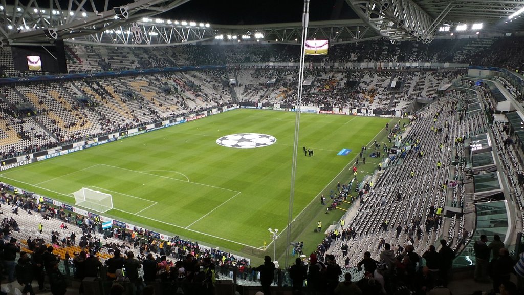 1280px-Juventus_v_Real_Madrid,_Champions_League,_Stadium,_Turin,_2013