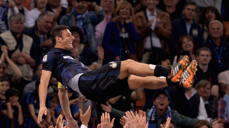 Заради вярност или заради невероятни постижения - да извадят от употреба номера ти е едно от най-големите признания, които може да получи един играч. Вижте в галерията 10 легенди, които се радват на тази чест.