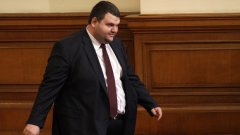 Проверката срещу депутата от ДПС и бивш магистрат Делян Пеевски приключи за 1 година - с отказ от образуване на досъдебно производство.