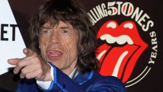 Буквите S и O от "Stones" са заменени с цифрите 5 и 0