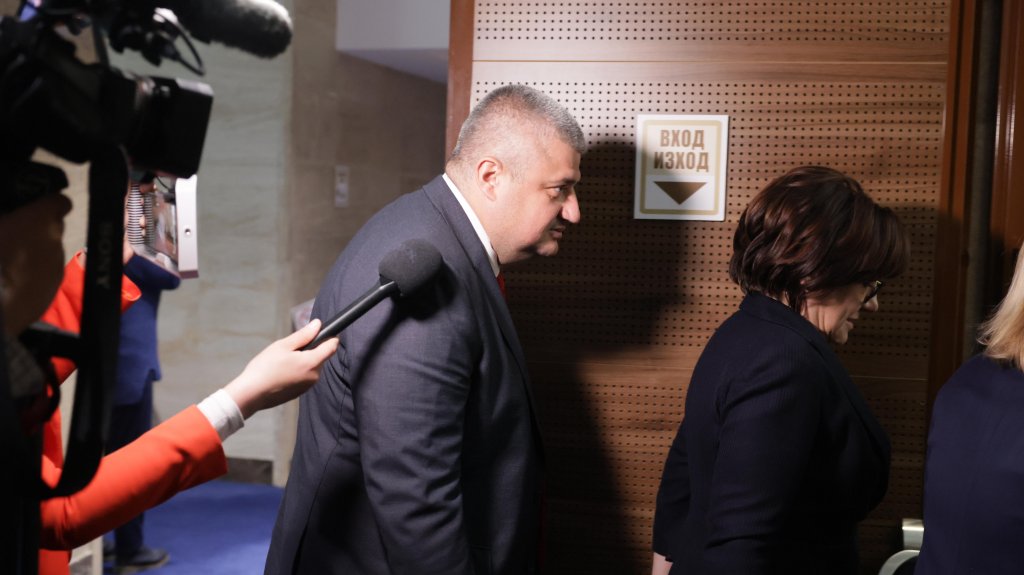 Само да не го занимават тия...