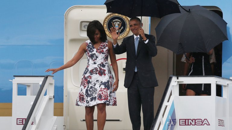 Президентът кацна на летището в Хавана. След 88 години, това е първата визита на действащ американски президент на острова