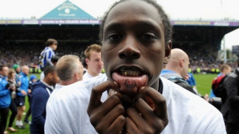 Найл Рейнджър
Опасен елемент. Множество сбивания, обвинения за изнасилване, въоръжен грабеж. Предричаха страхотно бъдеще на Рейнджър, но се провали и до голяма степен заради криминалните си влечения.