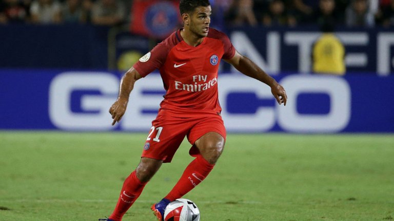 Треньорът на ПСЖ Унай Емери препоръча на Бен Арфа да си намери нов клуб, но засега футболистът не иска да разтрогва апетитния си договор с парижани