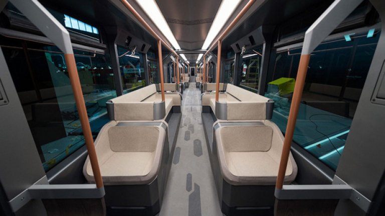 Интериорът иначе изглежда меко казано луксозно