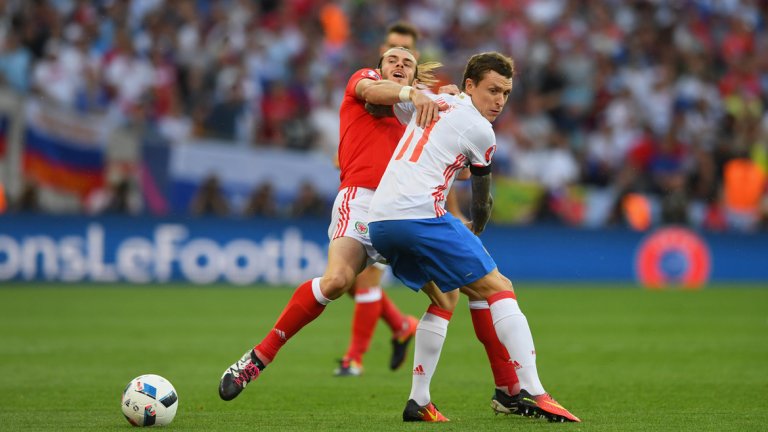 Павел Мамаев е кадър на академията на Торпедо Москва. През 2007-а преминава в ЦСКА Москва, за който играе седем години. От 2014 г. официално е играч на Краснодар. Има и 15 мача за националния отбор на Русия, от който бе част по време на Евро 2016 и игра в трите двубоя от груповата фаза. Не беше повикан от Станислав Черчесов за Мондиал 2018.