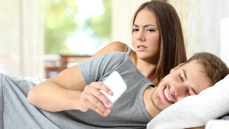 Signs-Your-Husband-Is-Having-An-Affair
