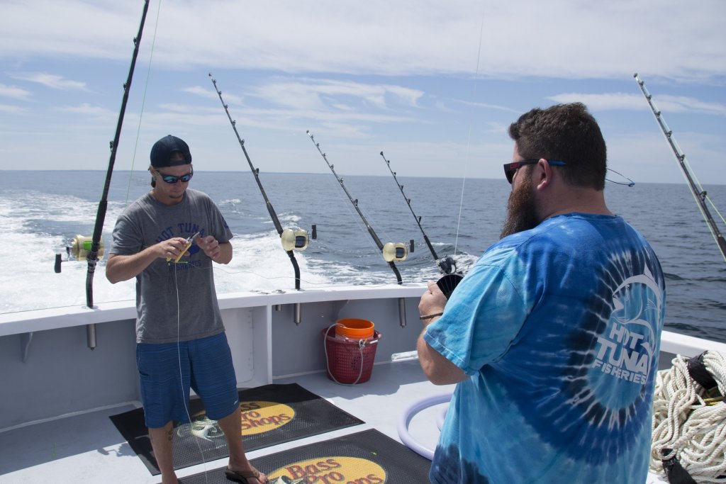 Морски вълци (Wicked Tuna) Сезон 6 (13 епизода)
Понеделник 20:55 ч.
Вече близо 400 години, в Глочестър, Масачузетс се намира най-старото морско пристанище в САЩ и хората, за които риболовът е въпрос на оцеляване. Всяко лято там им носи шанс  да натрупат