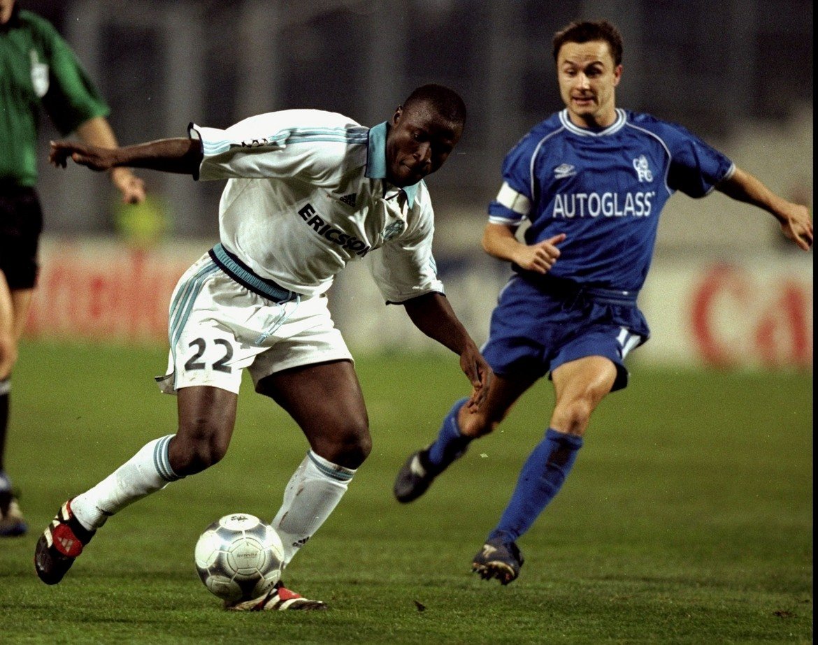 Ибрахима Бакайоко

Беше истински вундеркинд в Championship Manager 97/98, а феновете на Евертън бяха ентусиазирани, когато отборът го купи от Монпелие преди точно 20 г. за 4.5 млн. паунда. Парите не бяха никак малко, но нападателят от Кот д'Ивоар вкара само 4 гола в 23 мача за първенство, преди да бъде продаден обратно във Франция.